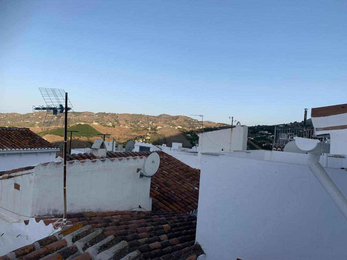 Cerezo'S House - Terrace & Jacuzzi Vila Frigiliana Exterior foto